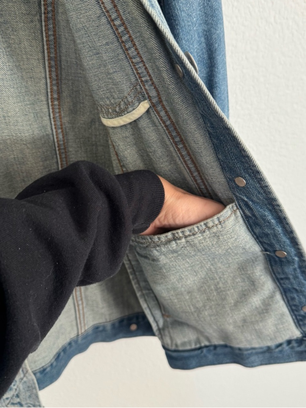 Madewell // Oversized Denim Jacket - Picture 5 of 12